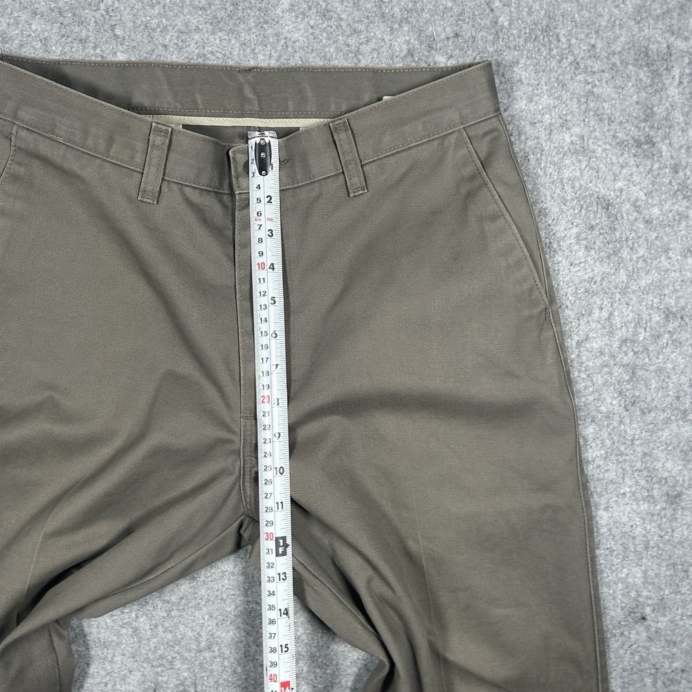 Vintage Lee Chino Pants Men's Size 32x30(32x28) Beige Barrel Wide Leg Fit - Picture 4 of 16